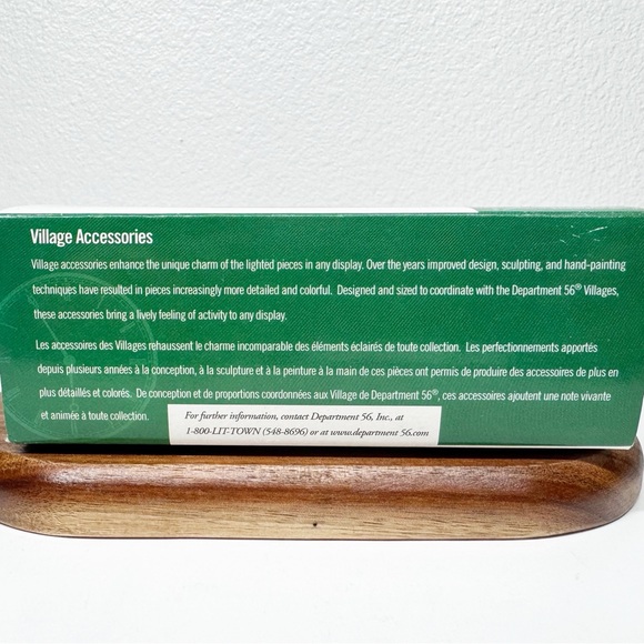 Vtg Retired Dept 56 Holly Split Rail Fence with Children Village Accessories - Picture 14 of 16